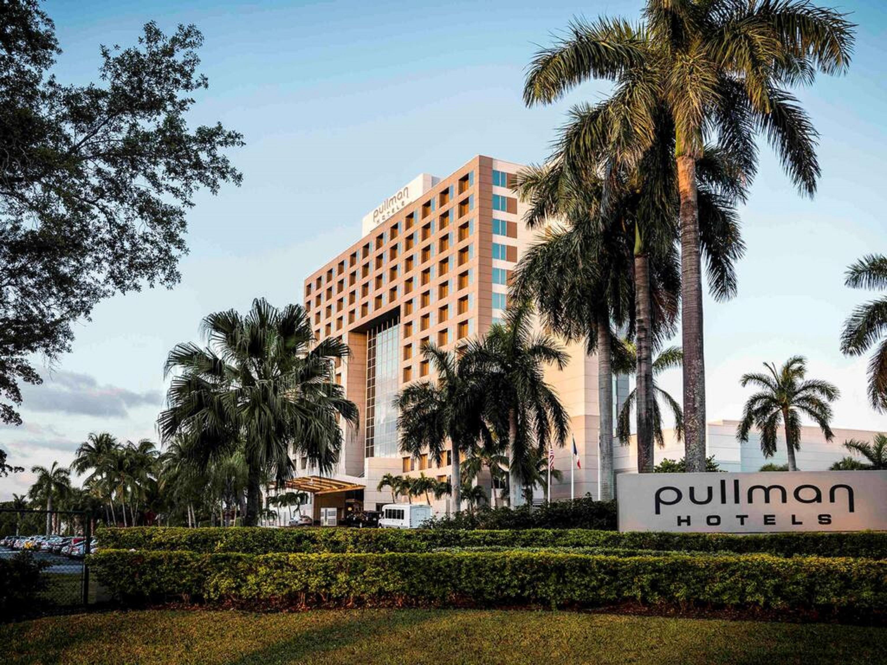 Pullman Miami Airport Hotel Exterior photo